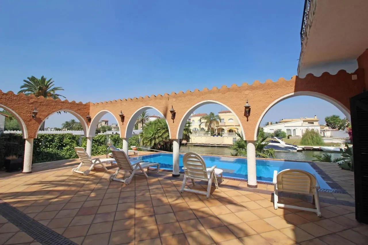 Apart-Rent Villa Requesens 0003 Empuriabrava