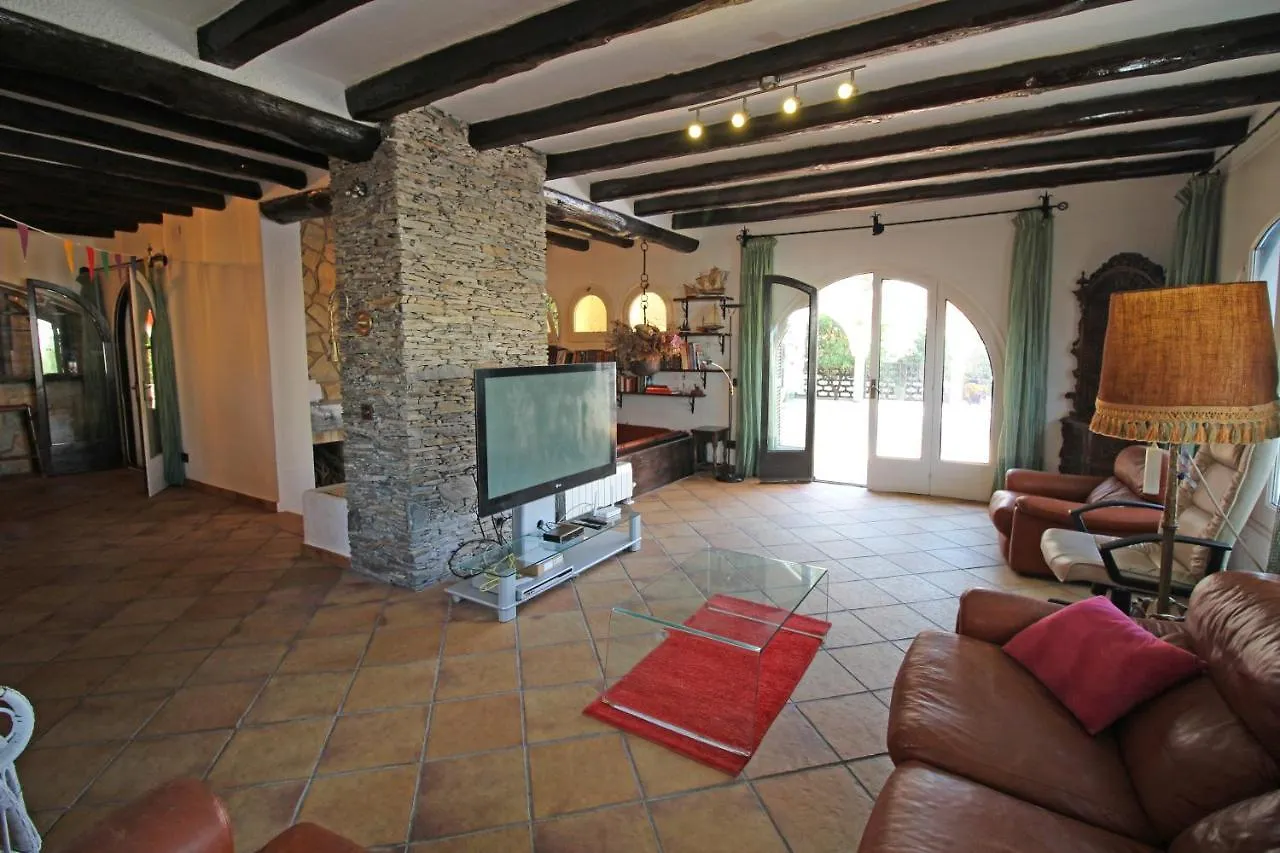 Apart-Rent Villa Requesens 0003 Empuriabrava