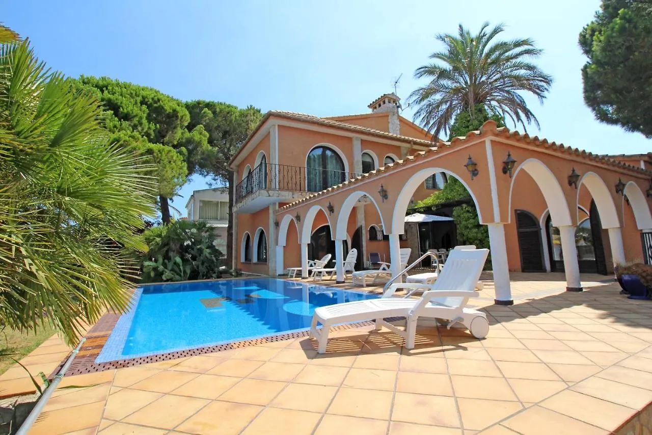 Apart-Rent Villa Requesens 0003 Empuriabrava