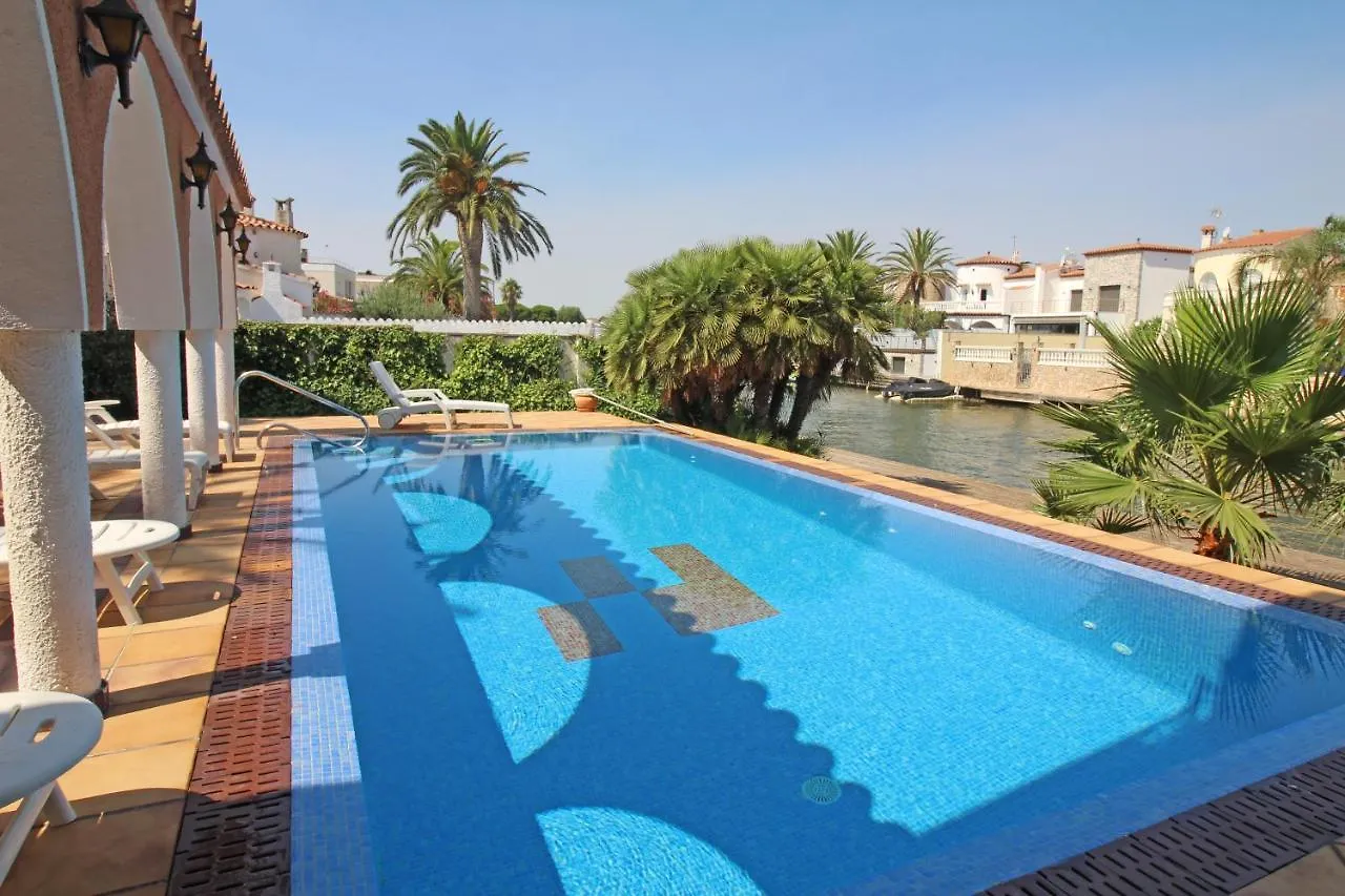 Apart-Rent Villa Requesens 0003 Empuriabrava