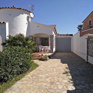 Xalet Amb Jardi Villa